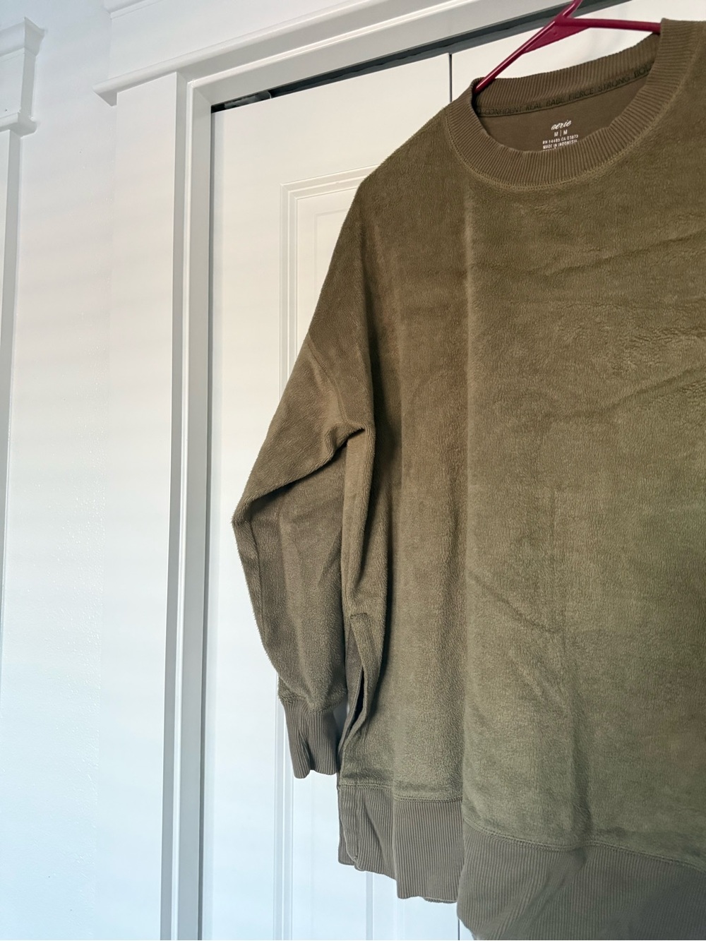 Aerie Olive Green Crewneck Sweatshirt w/ slits | size M